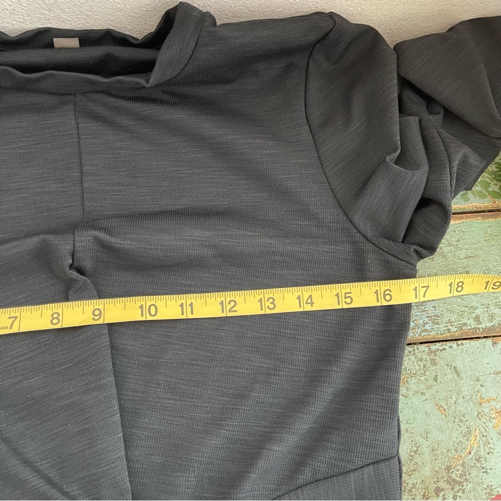 Beyond Yoga Heather Rib Groove Long Sleeve Twist Cropped Top Black Heather Sz M - Picture 15 of 16